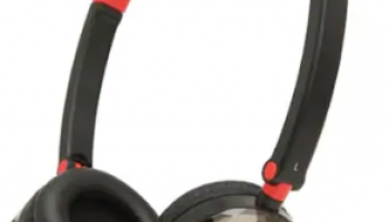 Plugtech Mrice Bluetooth Headphones at Rs.499